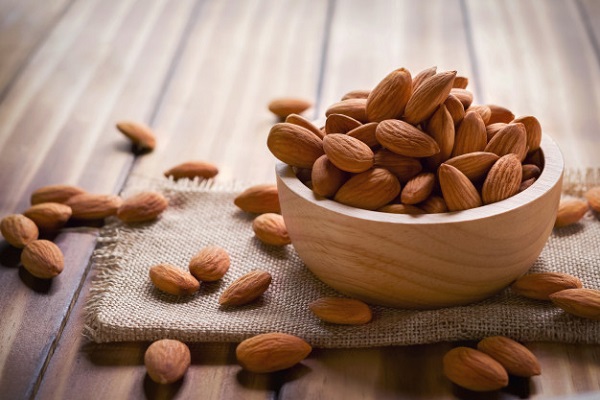 Health Benefits & Vitamin Facts Of Almonds