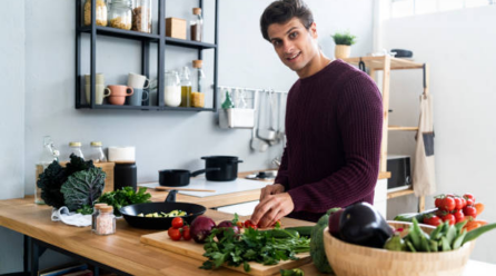 What Men Need To Eat At Specific Times?